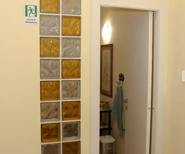 Homesuitehome Vendégház